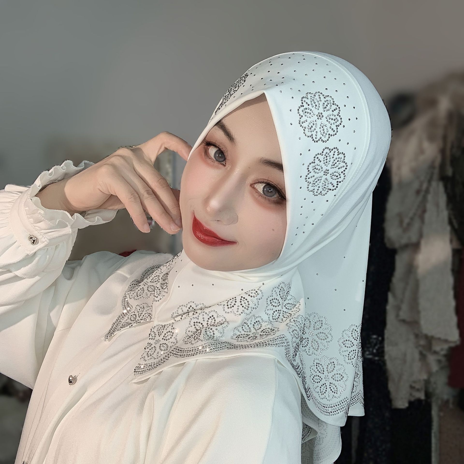 레디 투 웨어 무슬림 히잡 여성용 라인스톤 플로럴 디자 - Women'S Fashion Headbands 리뷰 및 가격